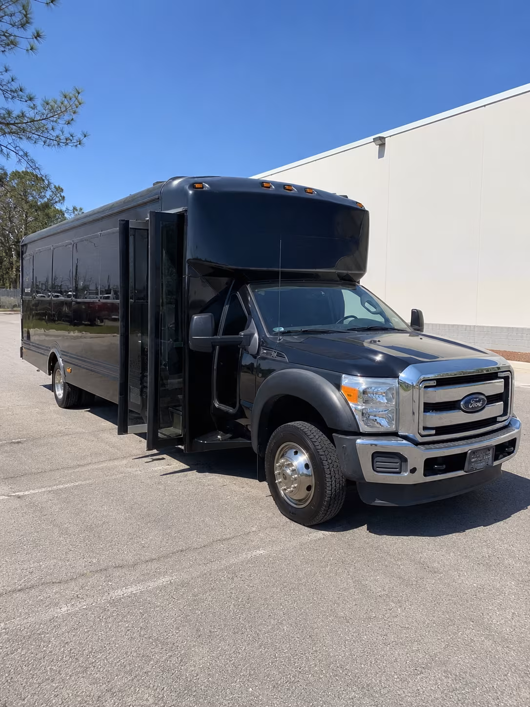 Everett Birthday, Sweet 16, & Quinceañera Party Bus Rentals